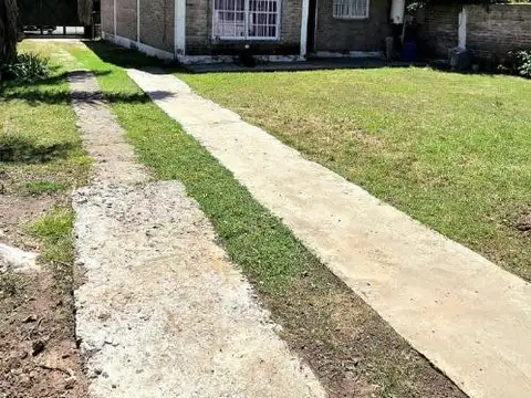 Casa en Venta con 4 cocheras