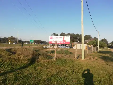 Venta de terreno con casa a terminar en la zona de Tío Tom, Punta Ballena. Gran oportunidad!