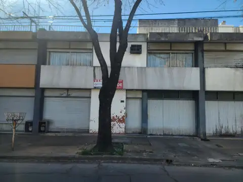 vendo casa centrica 3 dormitorios patio garage quincho  villa constitucion