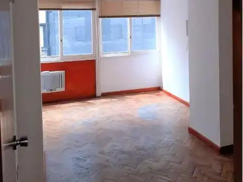 Oficina 32 m2 con baño interno - Florida 600