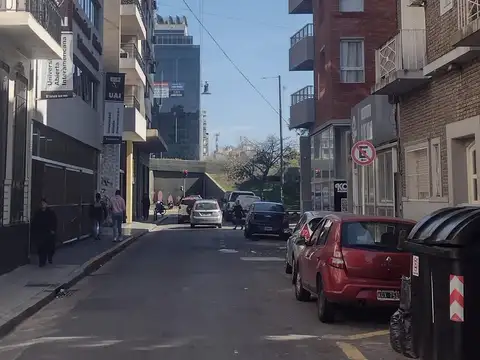 Terreno en Venta 27  mts Fondo