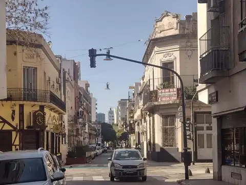 Humberto Primo al 900