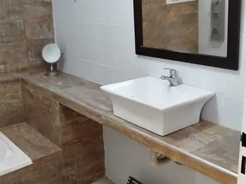 Casa 5 ambientes con 3 baños