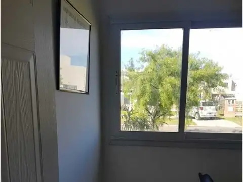 Casa Chalet  en Alquiler en San Ramón, Pilar del Este, Pilar