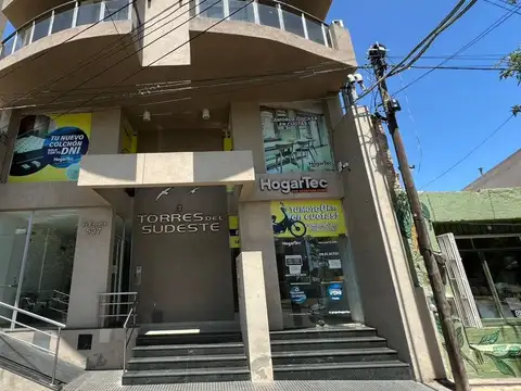SE ALQUILA DTO AMPLIO 2 DORM BV.ESPAÑA 500 V.MARIA