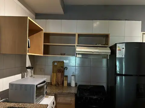 Alquiler de Monoambiente muy amplio con balcón aterrazado SIN MUEBLES