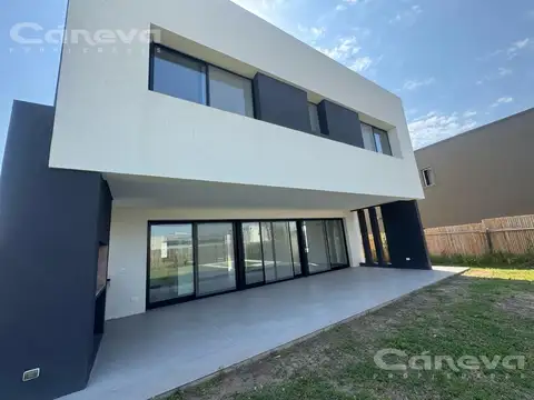 Moderna Casa en vila marina a estrenar