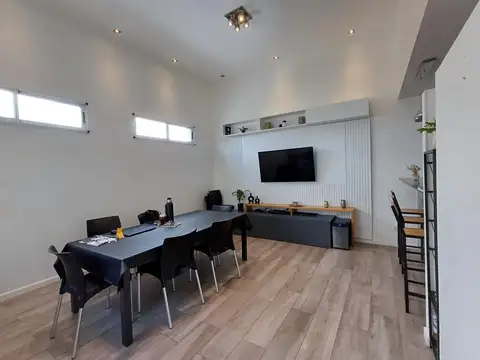 VENTA CASA INTERNA DE 3 DORMITORIOS, PARRILLERO Y QUINCHO