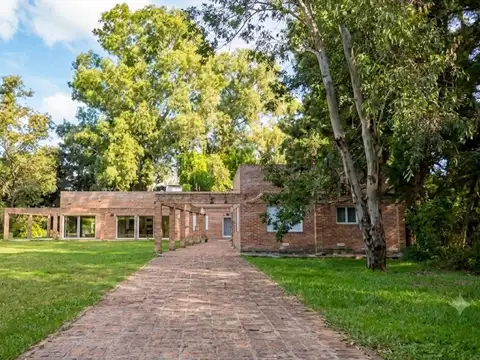 Amplia quinta a la venta en arroyo leyes