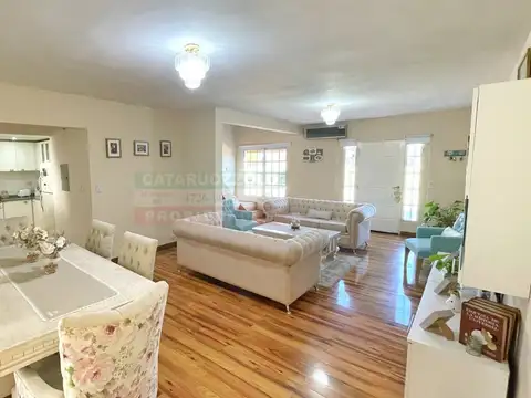 Casa 4 ambientes con 3 baños