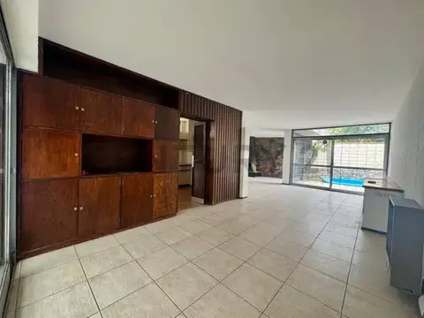 C21 Lucio Barroso Alquila Casa en Godoy Cruz