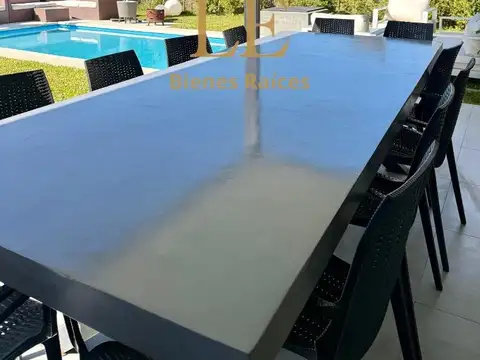 Casa 5 ambientes con 4 baños