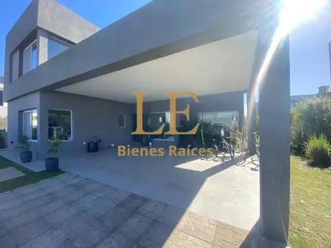 Casa en Venta en Puertos - Acacias, USD 360.000
