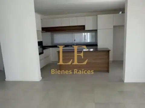 Casa en Venta con 6 cocheras