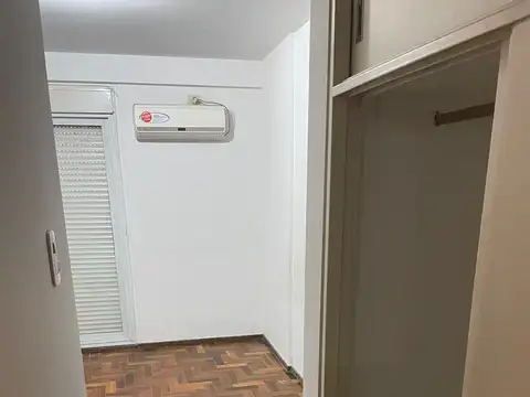 Alquilo Depto de un Dor con Balcon, Parana 540