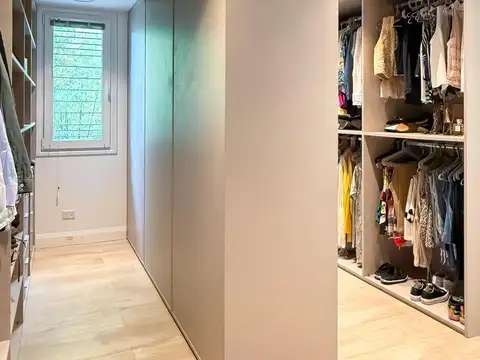 Casa 6 ambientes con 5 baños