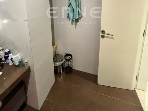 Departamento en Venta con 3 cocheras