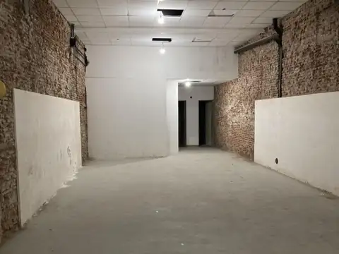 Edificio Comercial en venta - 9 Dormitorios 12 Baños Depósito - 432Mts2 - San Nicolás