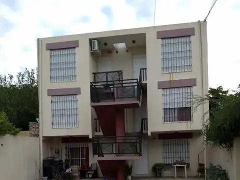 Departamento en alquiler c/ cochera en José C. Paz