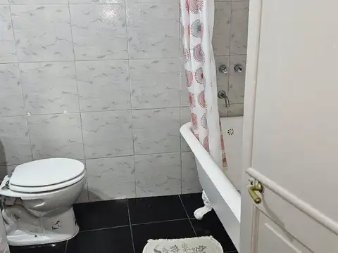 Depto Tipo Casa 2 ambientes con 1 baño