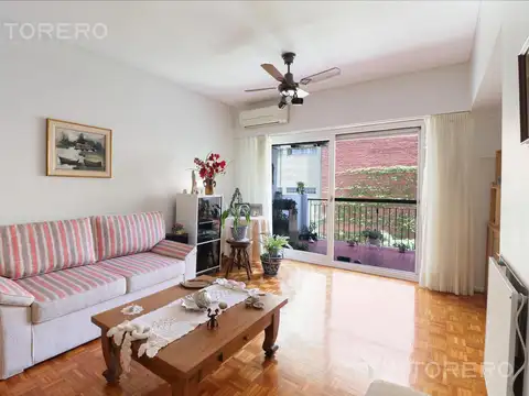 Departamento en venta de 3 ambientes con balcón y baulera en Recoleta.