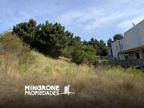 Lote en venta en Costa Esmeralda. Barrio Golf 221