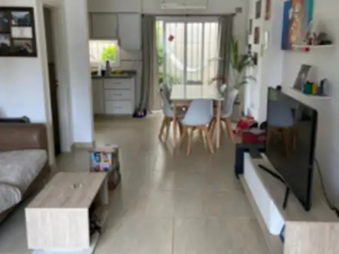 Depto Tipo Casa en Venta de 4 ambientes