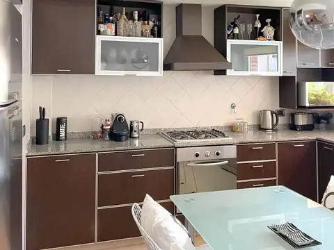 Departamento 4 ambientes con 2 baños