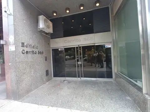 Oficina en Venta 60 años