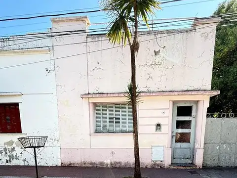 Casa  en VENTA a reciclar - Capilla del Señor