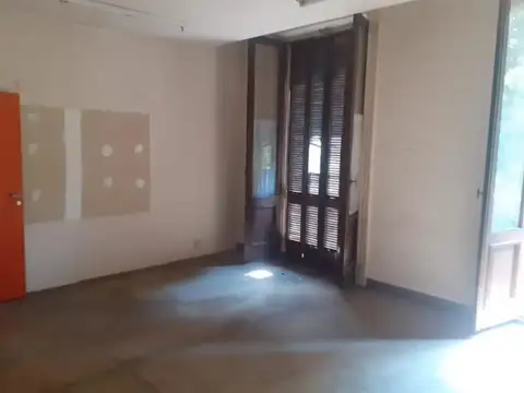 Local en Venta 90 años