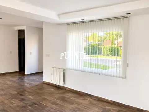 Casa 6 ambientes con 4 baños