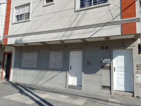 Depto Tipo Casa en Venta de 2 ambientes