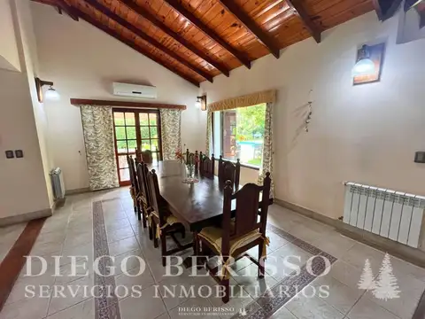 Casa en Venta con 2 cocheras