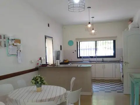 Casa en Alquiler Temporal con 1 cochera