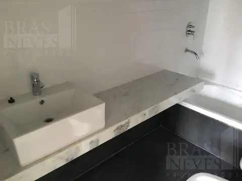 Departamento en Alquiler con 2 cocheras