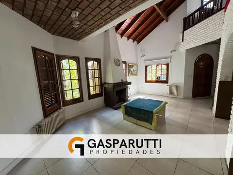 Casa 5 ambientes con 3 baños
