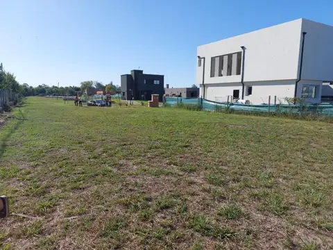 Venta de lote interno en Santa Elisa Pilar del Este