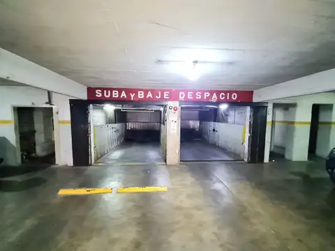 COCHERA FIJA Y CUBIERTA EN FLORES