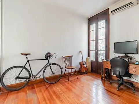 Depto Tipo Casa en Venta 90 años