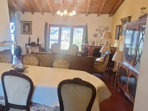 Casa 6 ambientes con 3 baños