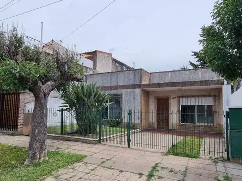 VENTA PH 2 AMB CON PATIO Y COCHERA VILLA TESEI
