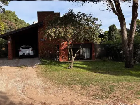 Venta casa Pinamar 4 ambientes barrio Tridente