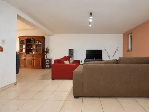 Depto Tipo Casa en Venta de 4 dormitorios