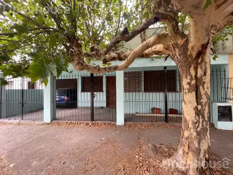 VENTA CASA 3 AMB  PILAR CENTRO 