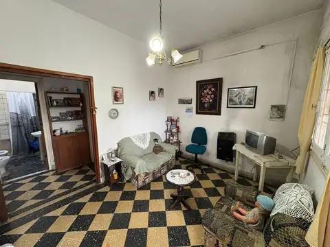 Casa 3 ambientes con 1 baño