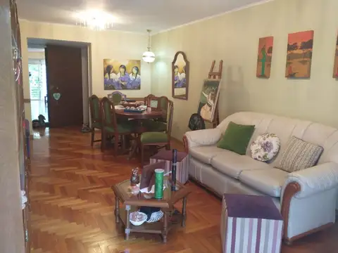 Departamento 4 ambientes con 2 baños