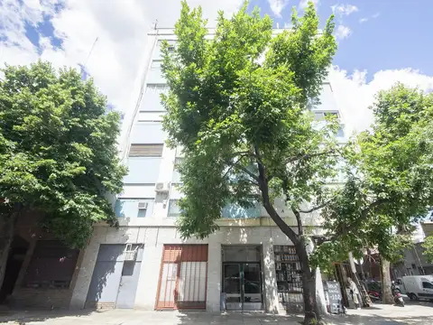 Departamento super luminoso de 3 ambientes en Paternal, piso alto