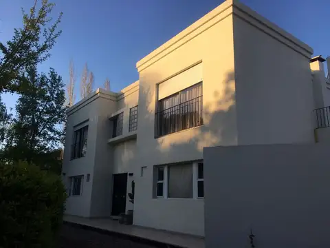 Venta de Casa 5 AMBIENTES en Los Fresnos, Pilar