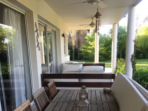 Casa en Venta al Oeste